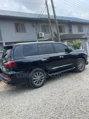 Lexus LX 570 2011 Black