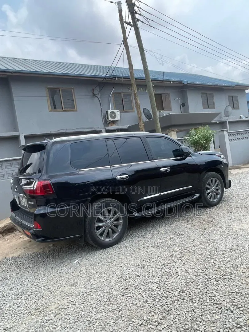 Lexus LX 570 2011 Black