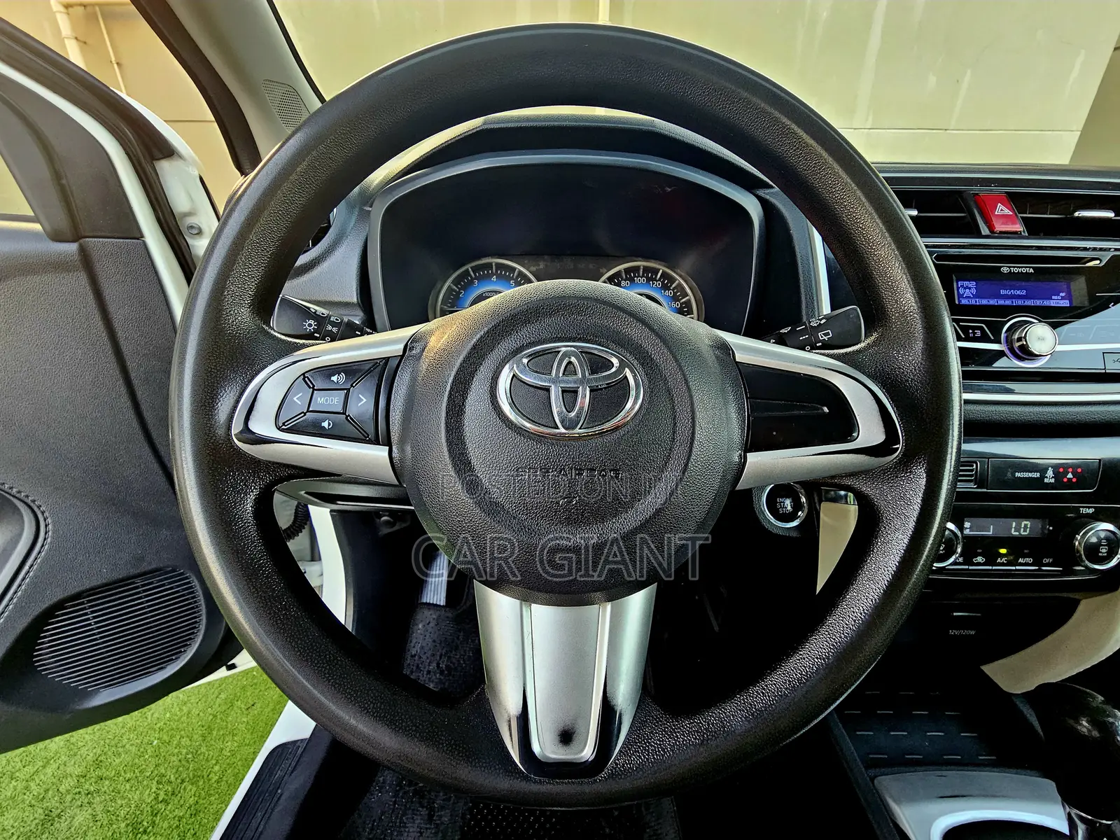 Toyota Rush 2022 White