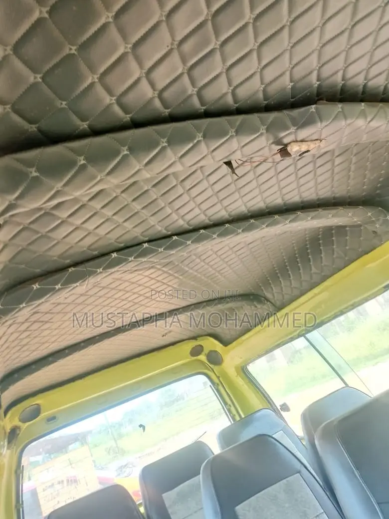 Hyundai H-100 2004 Yellow