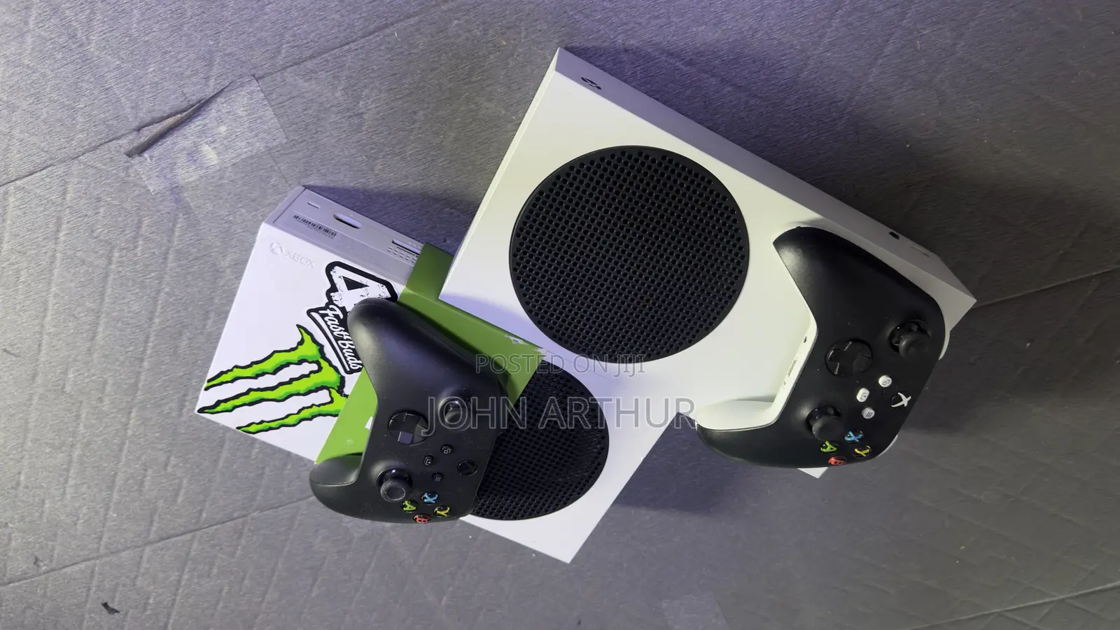 Microsoft Xbox Series S (Excellent Condition