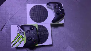 Microsoft Xbox Series S (Excellent Condition