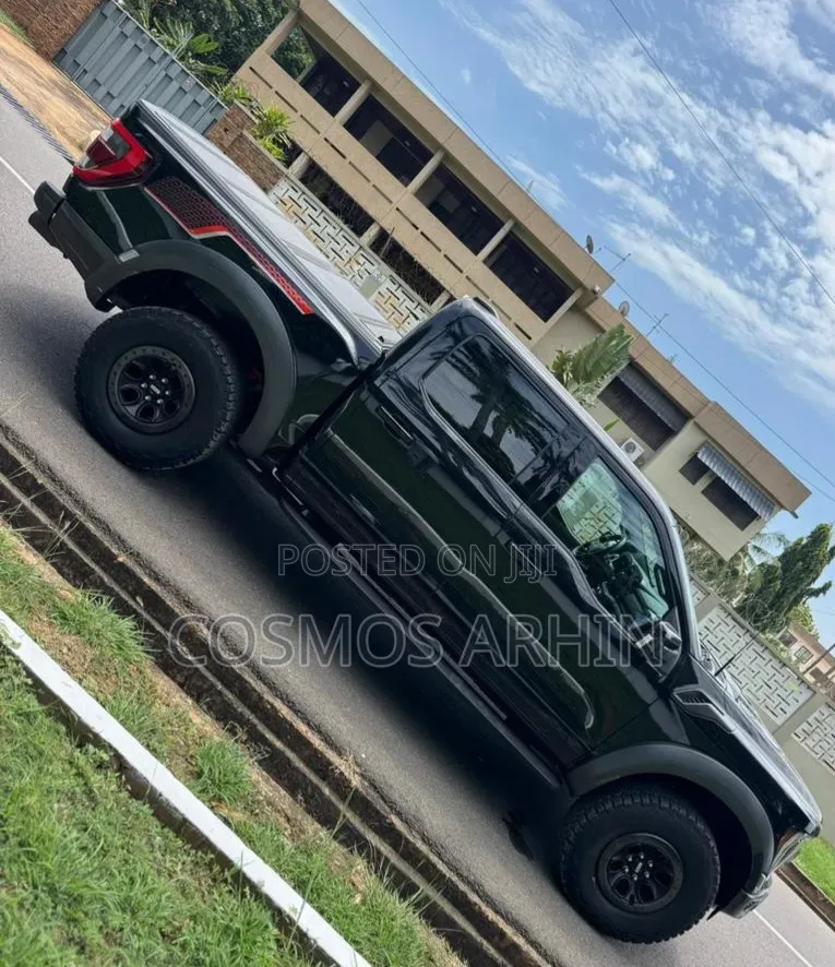 Ford F-150 2022 Black
