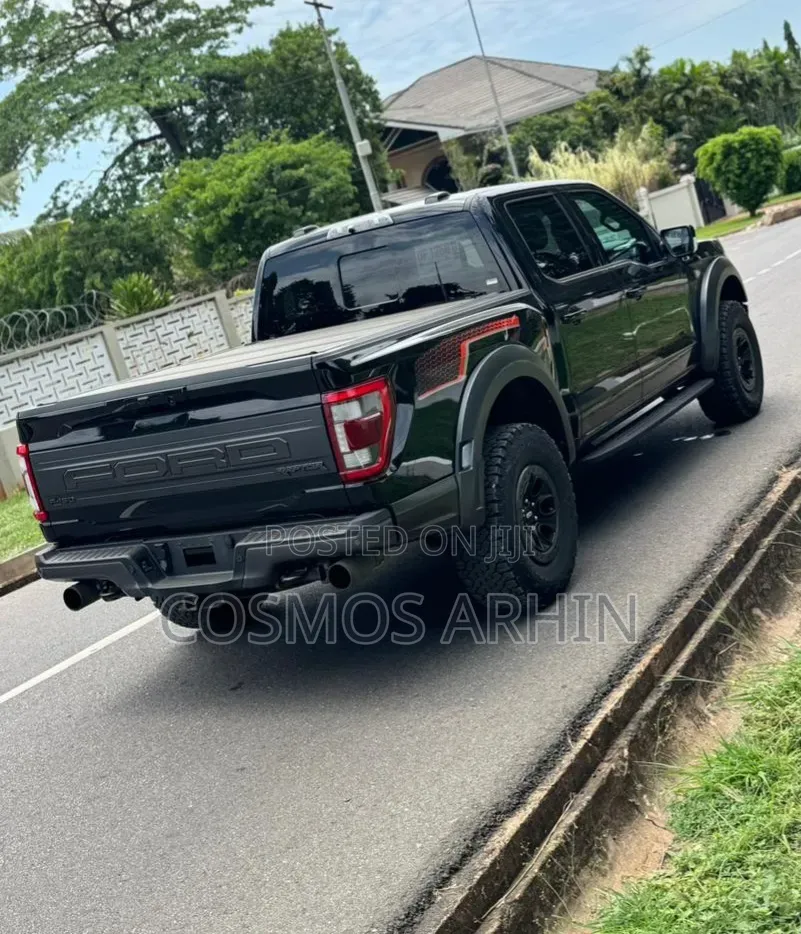 Ford F-150 2022 Black