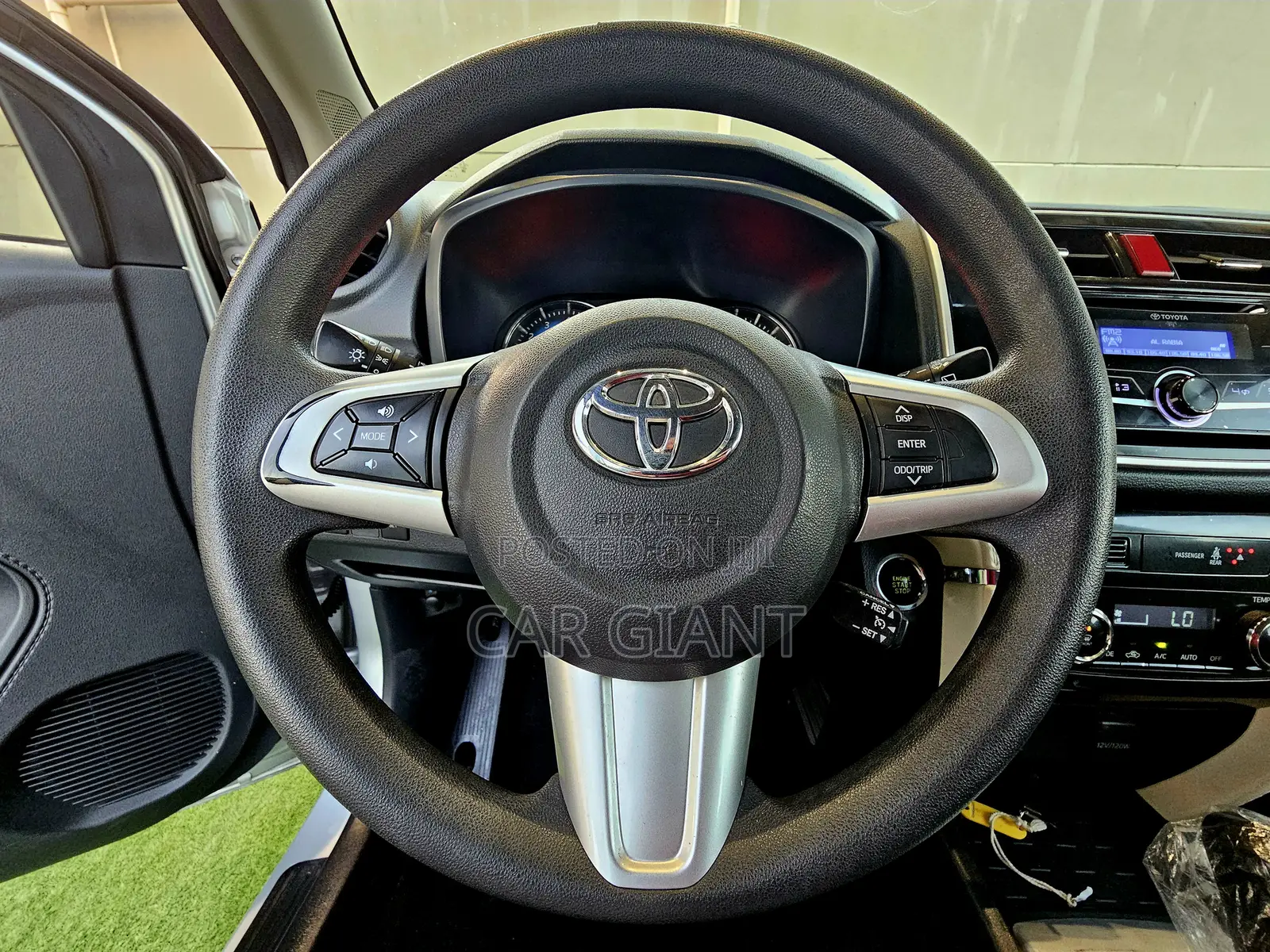 Toyota Rush 1.5 RWD 2020 Silver