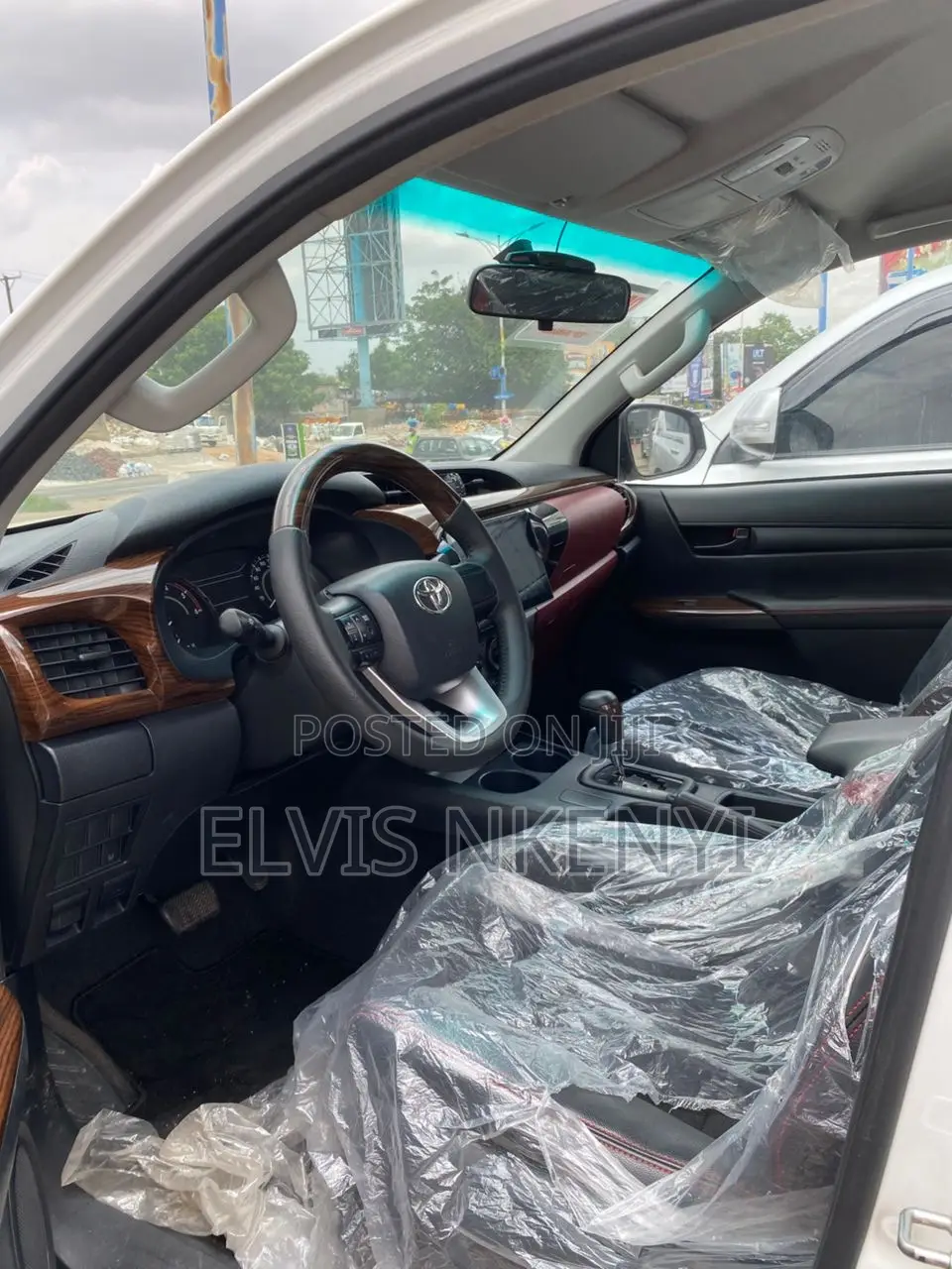 Toyota Hilux Revo Double Cab Deisel 2.4 RWD 2022 White