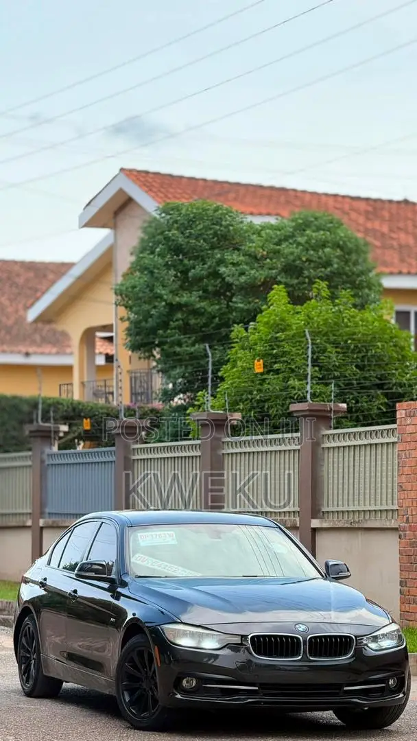 BMW 320i Sedan RWD 2016 Black
