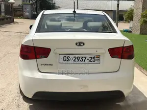 Kia Forte EX Sedan 2012 White