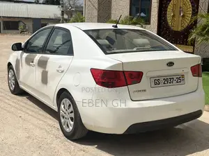 Kia Forte EX Sedan 2012 White