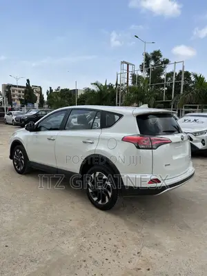 Toyota RAV4 SE AWD (2.5L 4cyl 6A) 2016 White