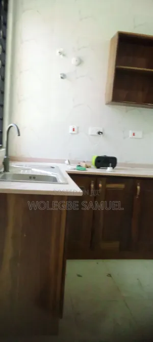 3bdrm Apartment in Spintex, Baatsona Total for rent