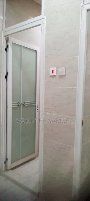 3bdrm Apartment in Spintex, Baatsona Total for rent