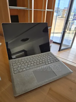 Laptop Microsoft Surface Laptop 2 16GB Intel Core i7 SSD 512GB