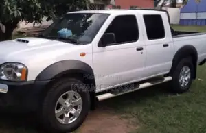 Nissan Hardbody 2012 White