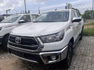 New Toyota Hilux 2025 White