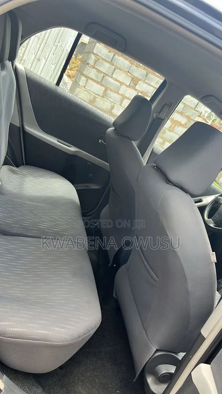Toyota Yaris 1.5 Liftback 2009 Gray