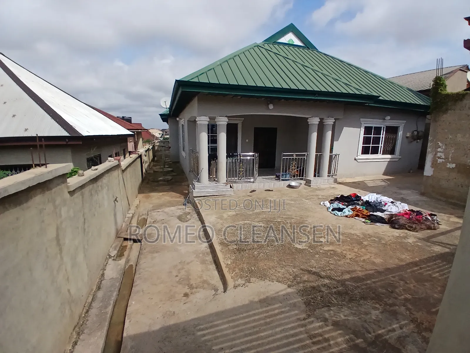 3bdrm House in Atonsu Feyiase, Kumasi Metropolitan for sale
