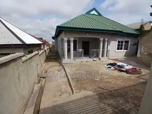 3bdrm House in Atonsu Feyiase, Kumasi Metropolitan for sale