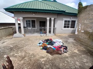 3bdrm House in Atonsu Feyiase, Kumasi Metropolitan for sale