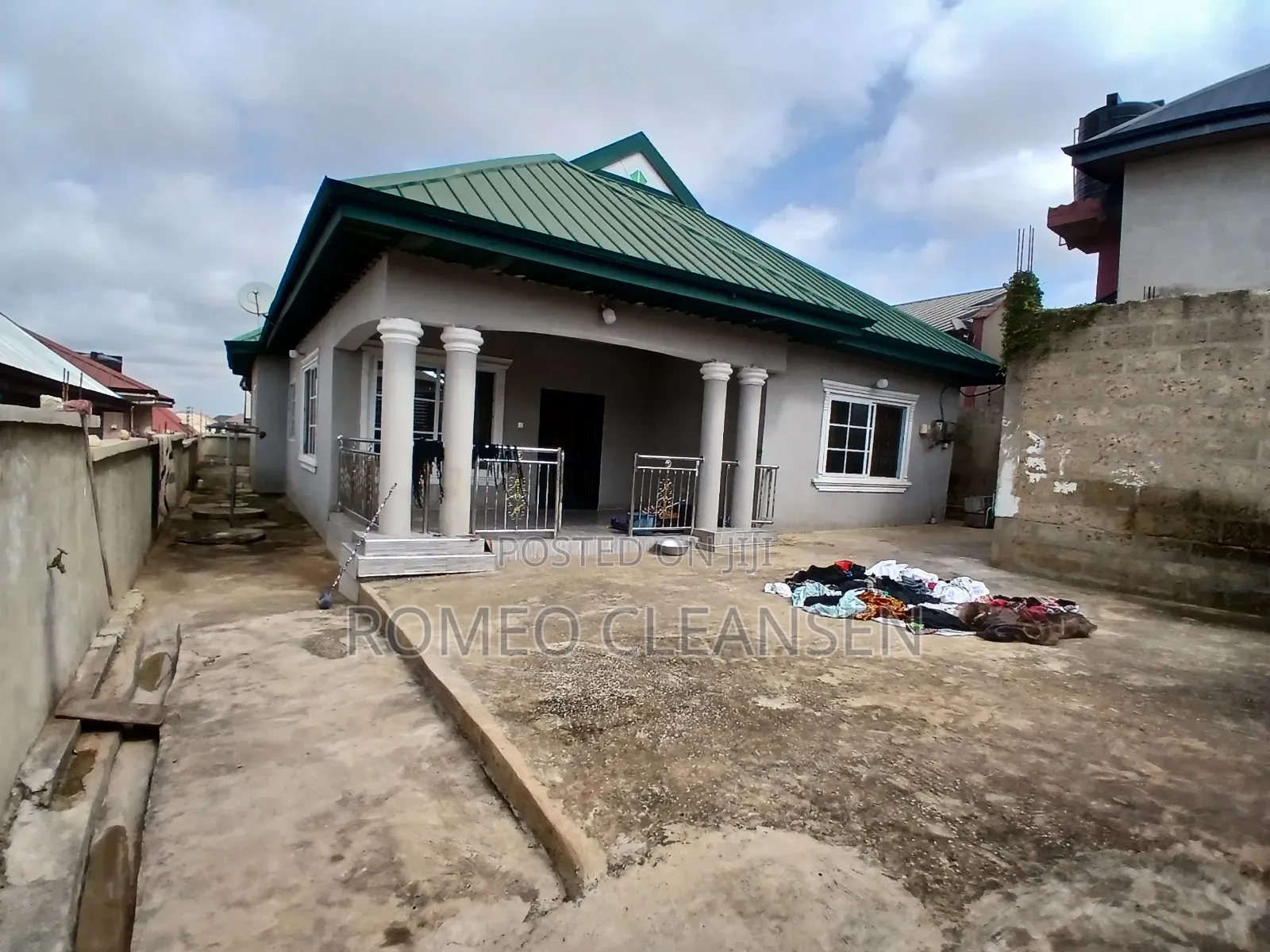 3bdrm House in Atonsu Feyiase, Kumasi Metropolitan for sale