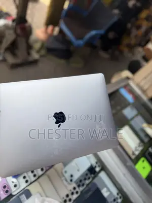Laptop Apple MacBook Pro 2020 16GB Apple M1 SSD 256GB