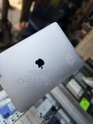 Laptop Apple MacBook Pro 2020 16GB Apple M1 SSD 256GB