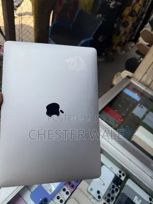 Laptop Apple MacBook Pro 2020 16GB Apple M1 SSD 256GB