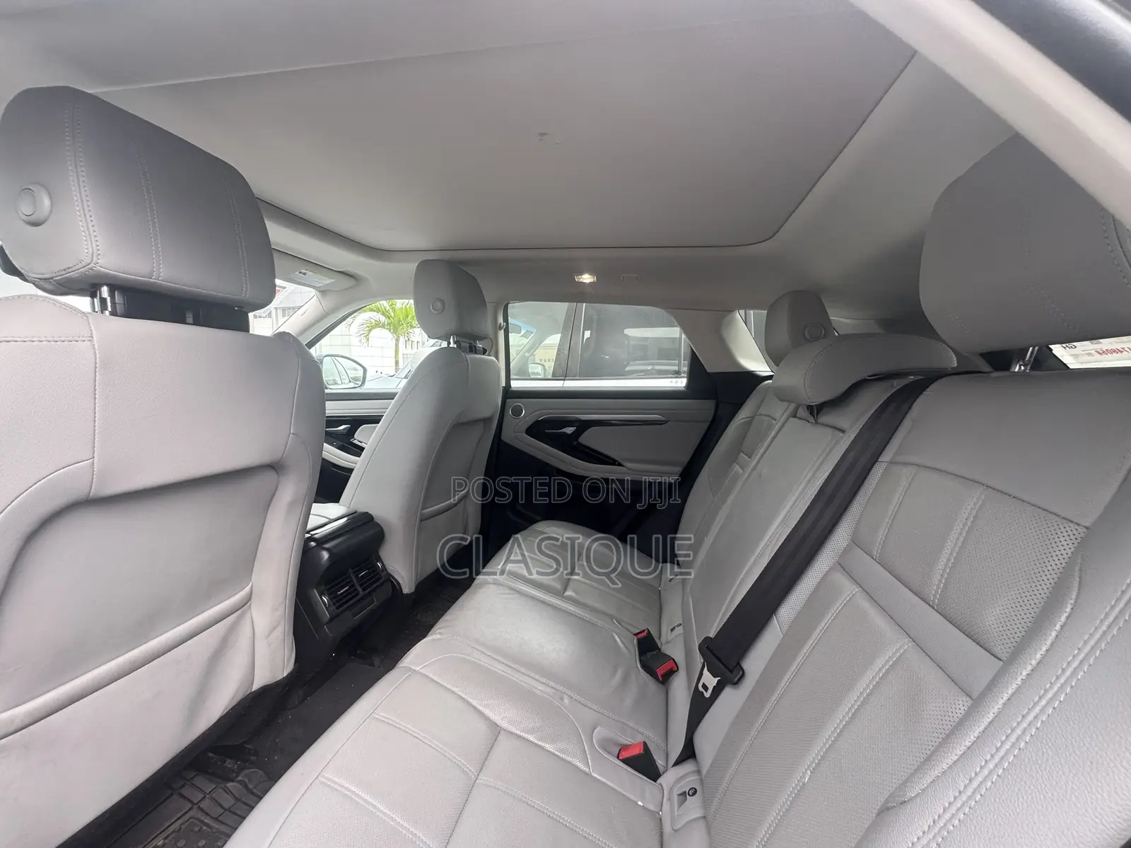 Land Rover Range Rover Evoque R-Dynamic SE AWD 2020 Beige