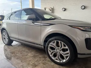 Land Rover Range Rover Evoque R-Dynamic SE AWD 2020 Beige