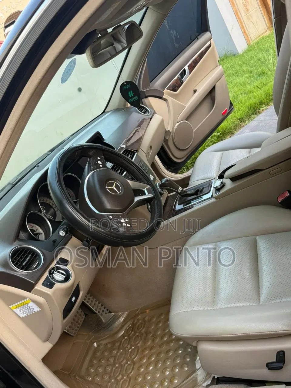 Mercedes-Benz C250 2014 Black
