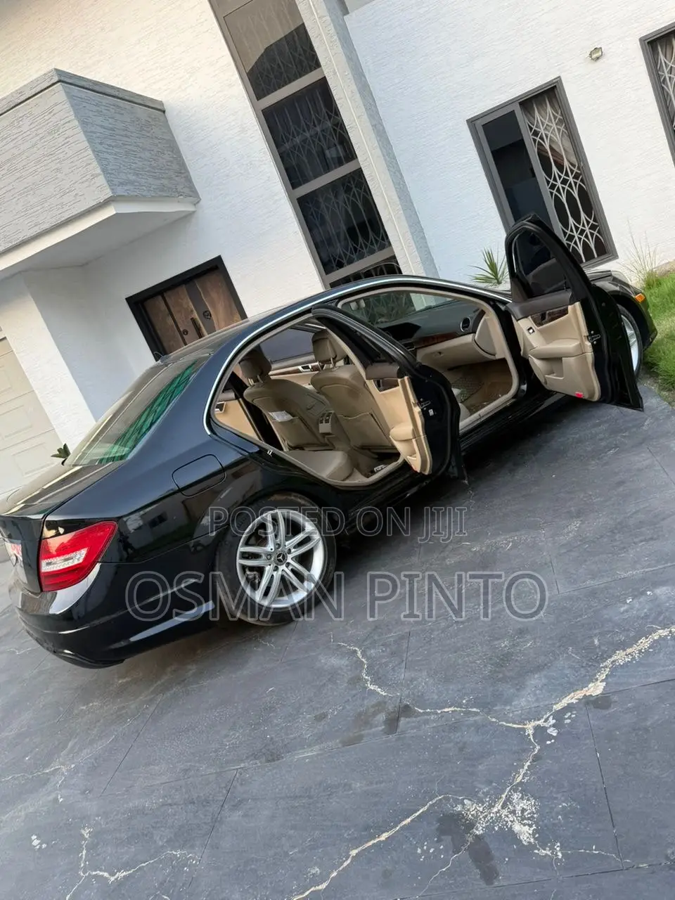 Mercedes-Benz C250 2014 Black