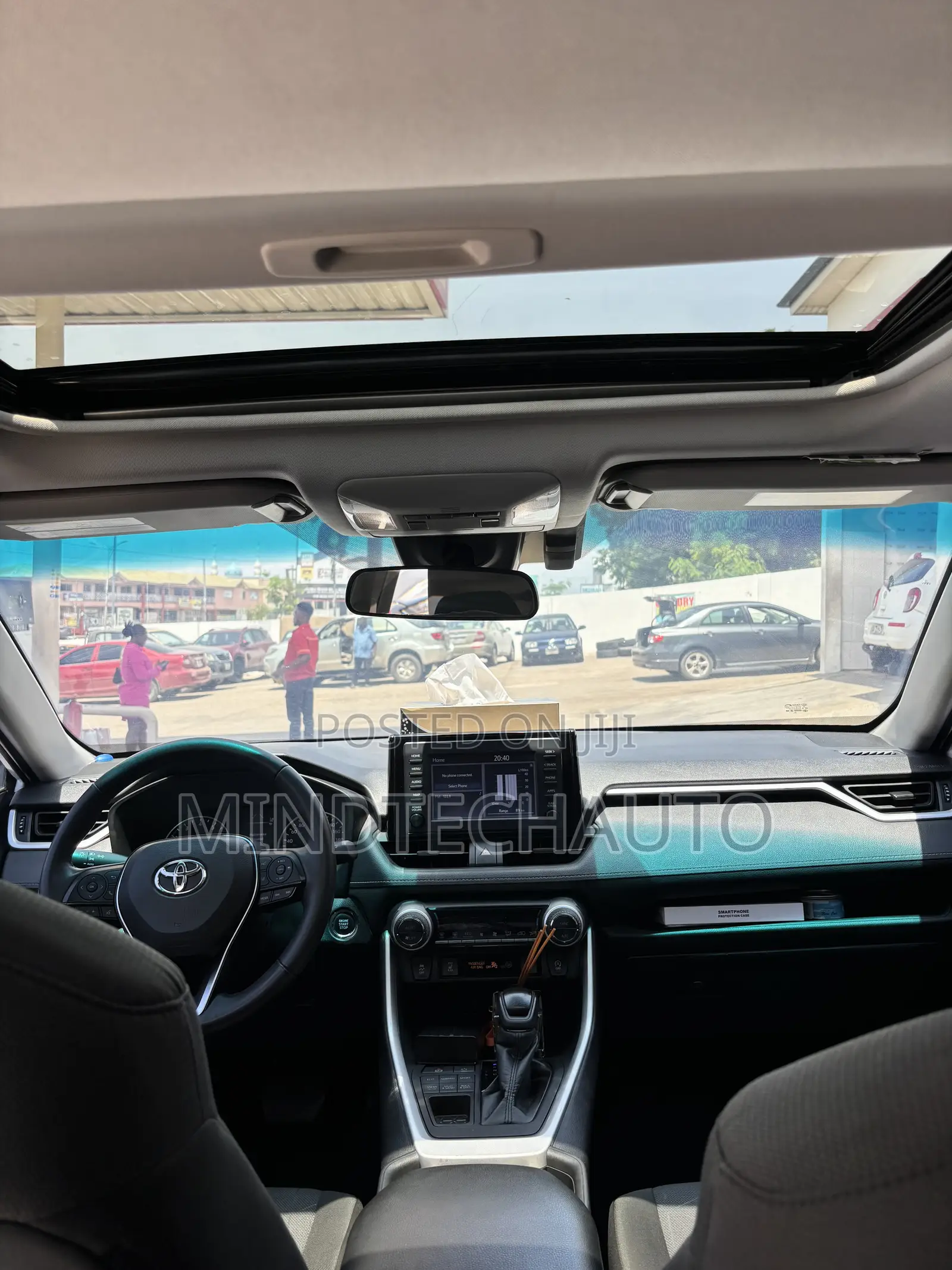 Toyota RAV4 XLE Premium 2022 White