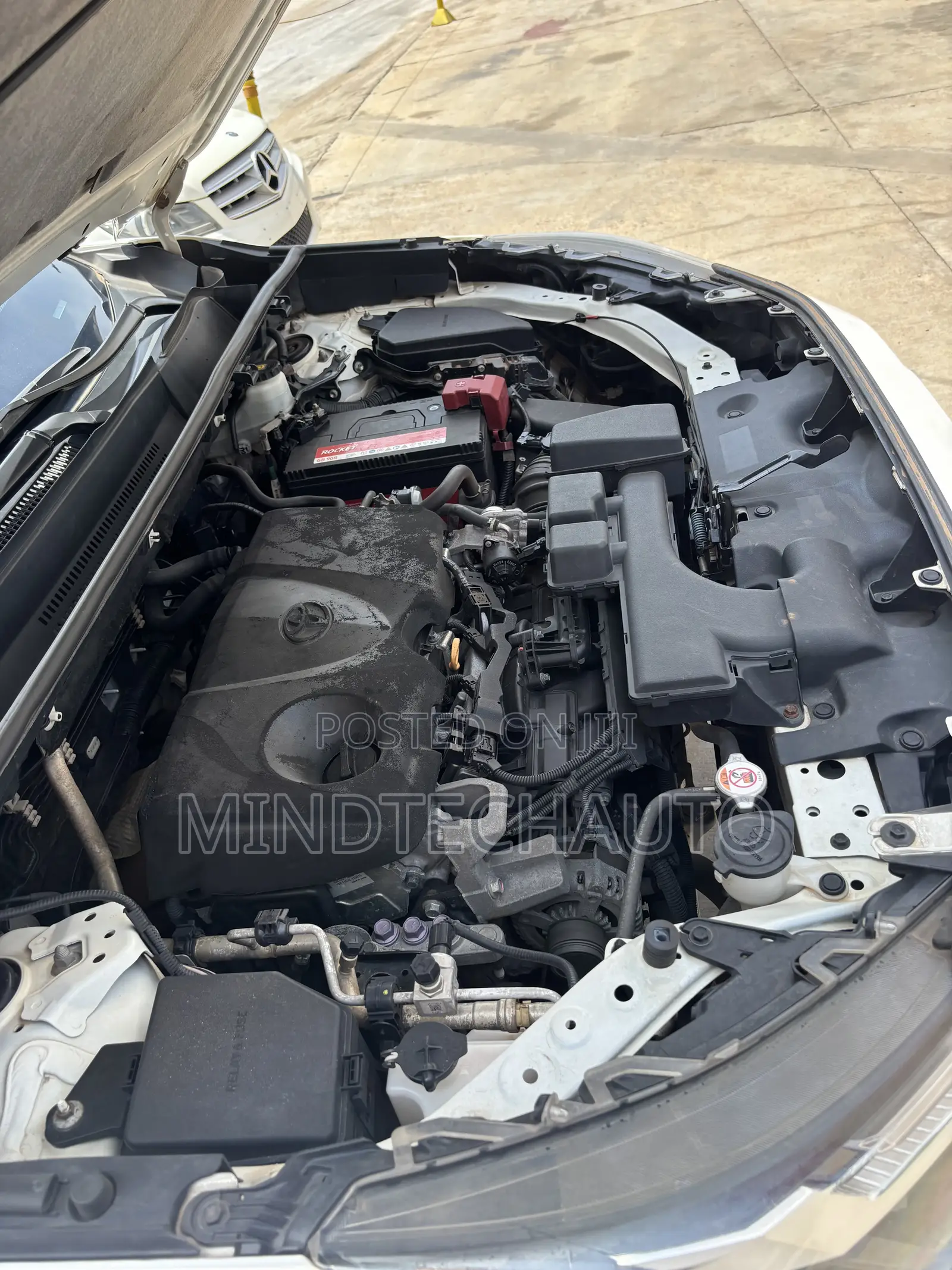 Toyota RAV4 XLE Premium 2022 White
