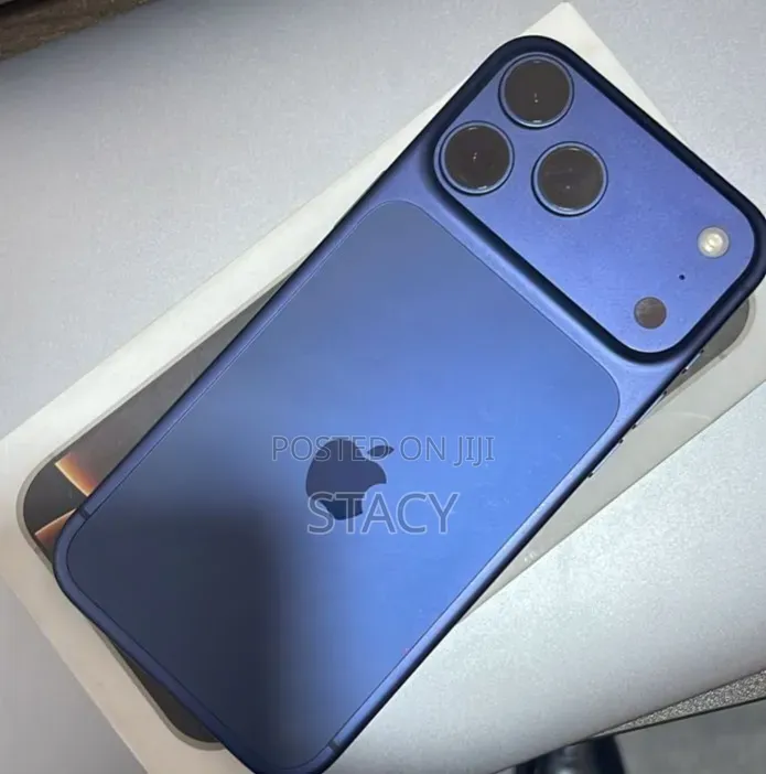 New Apple iPhone 17 Pro Max 256 GB Blue