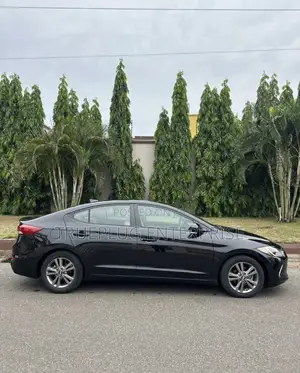 Hyundai Elantra 2018 Black