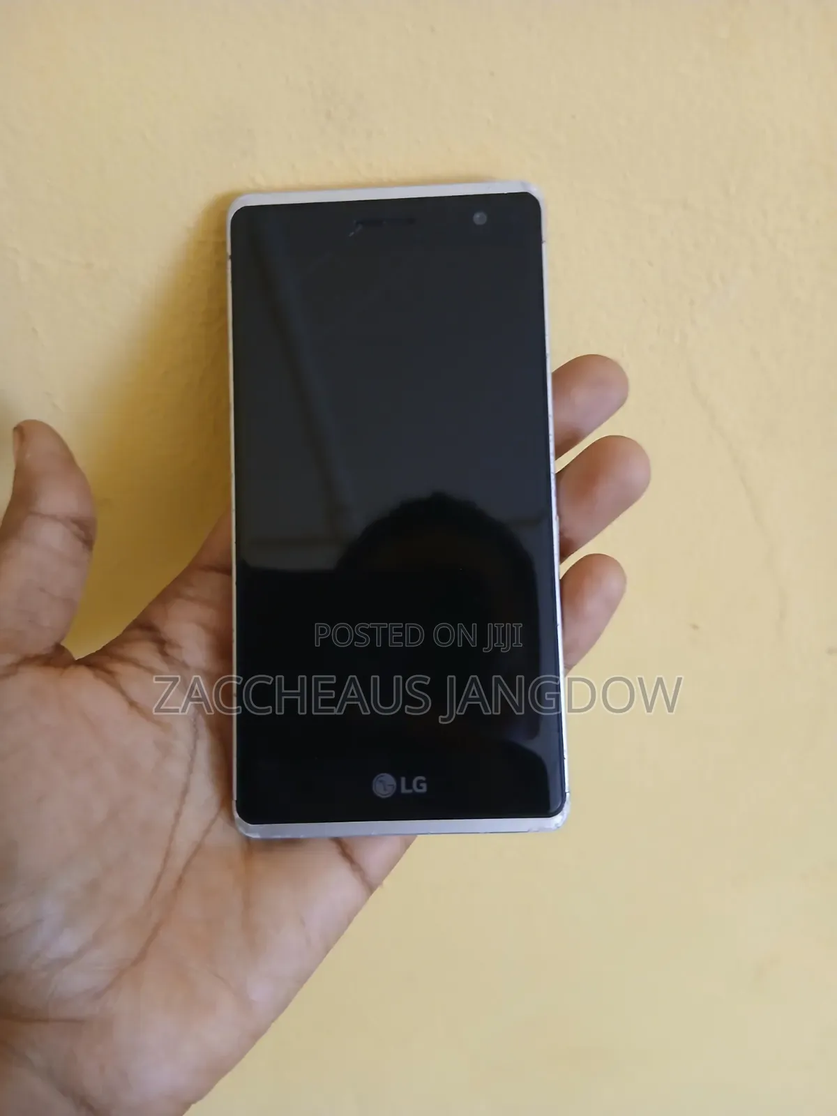 LG A160 Silver