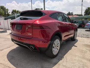Jaguar E-Pace P250 SE 2021 Red