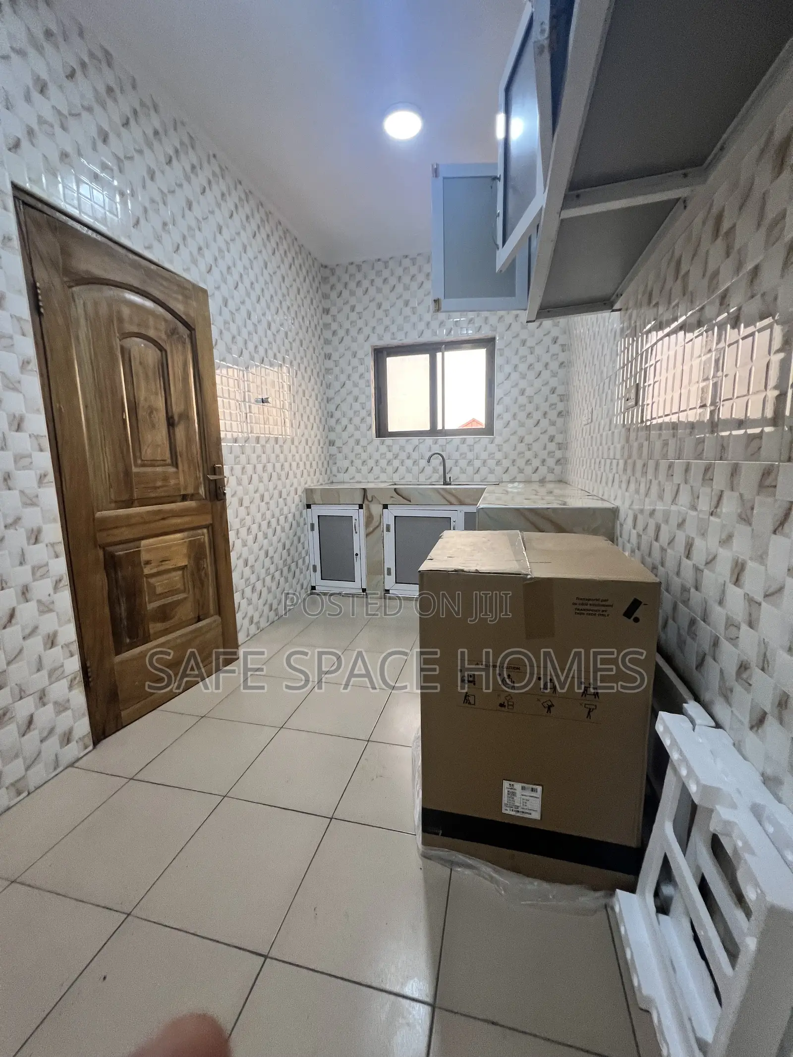 2bdrm Apartment in Burma Camp for rent