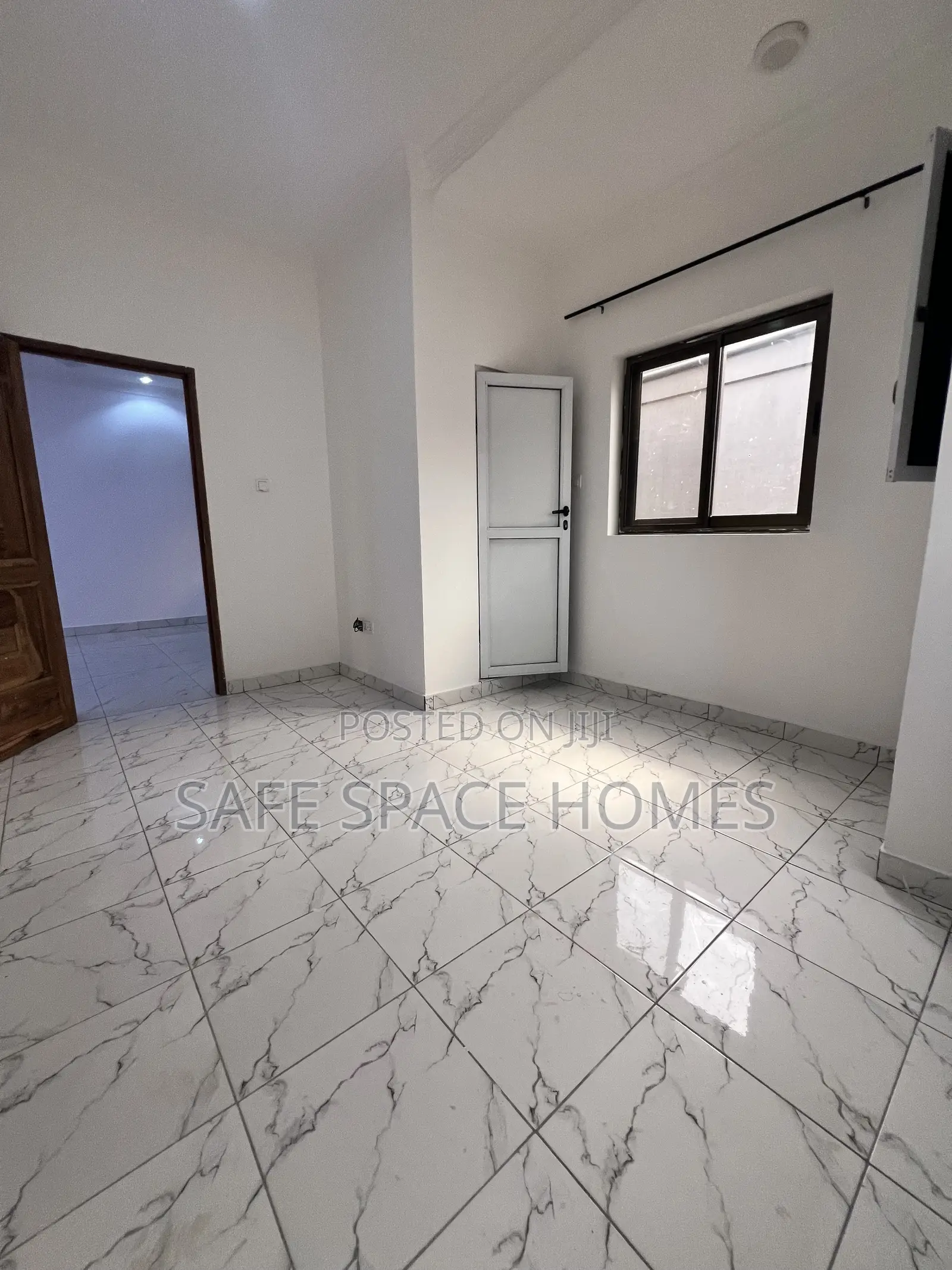 2bdrm Apartment in Burma Camp for rent