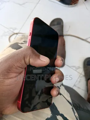 Apple iPhone 13 256 GB Red
