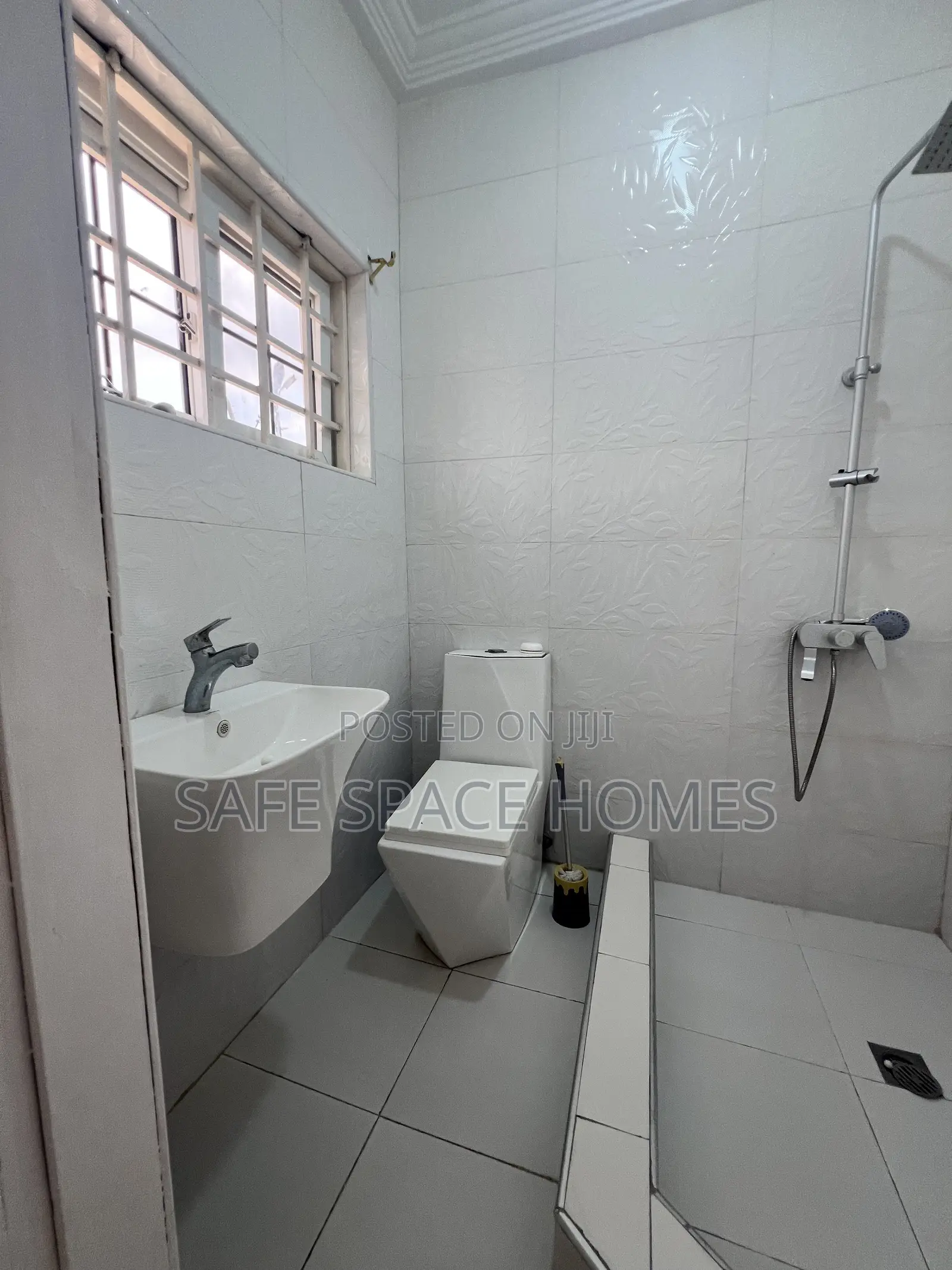 1bdrm Apartment in Burma Camp for rent