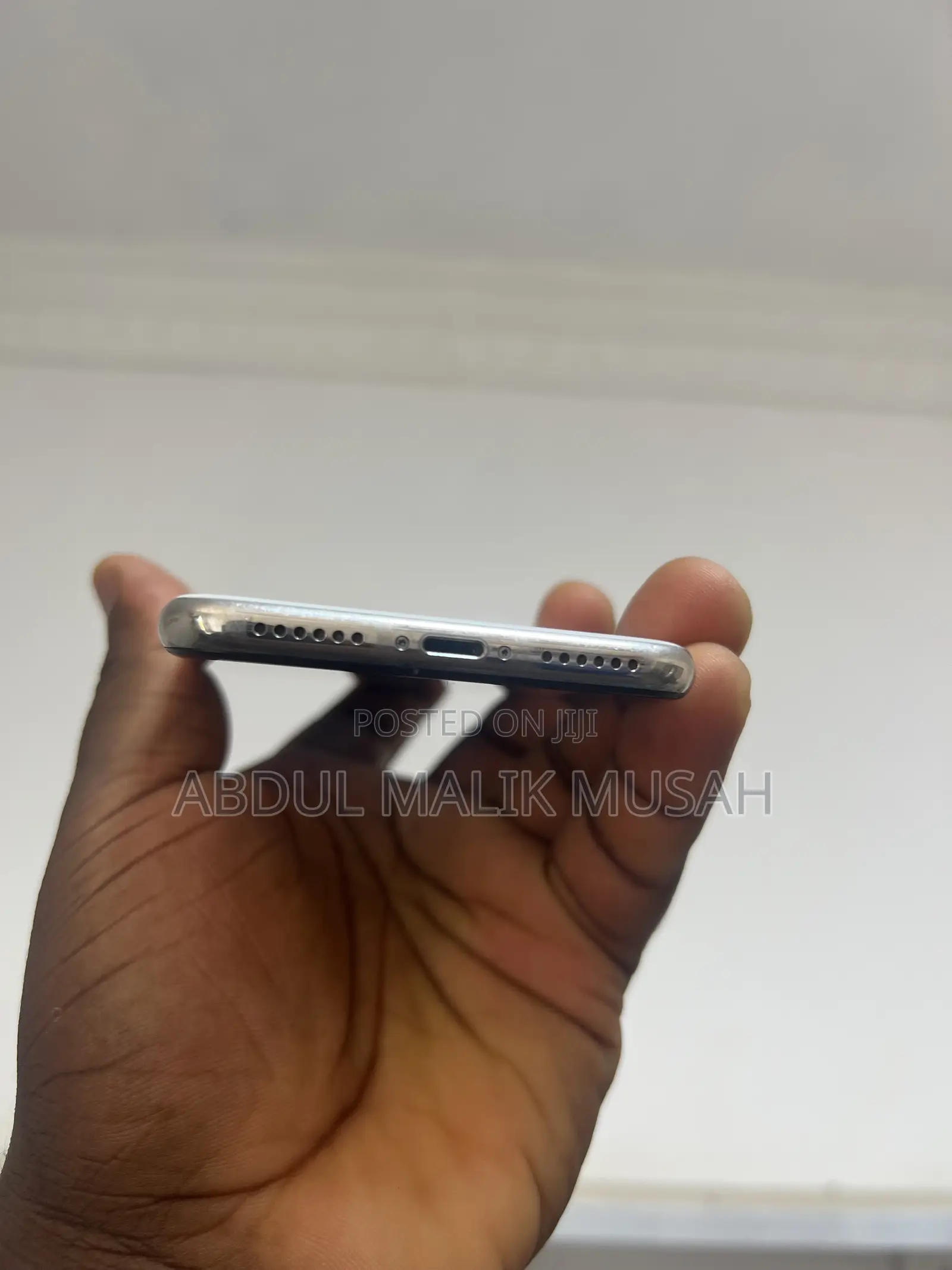 Apple iPhone X 64 GB White