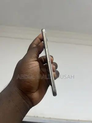Apple iPhone X 64 GB White