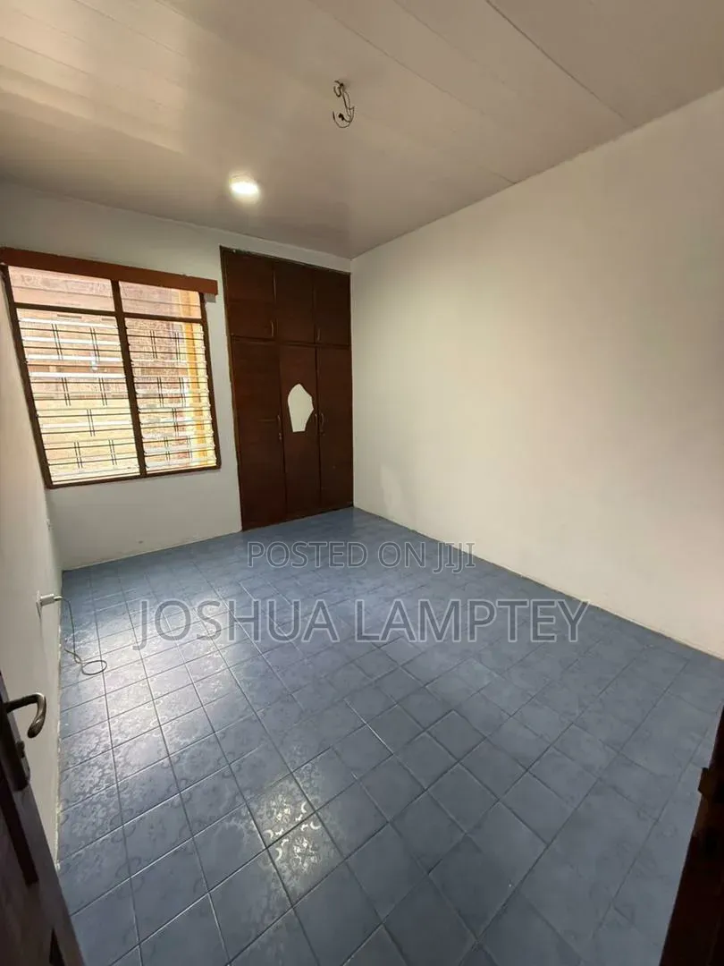 5bdrm House in Westland Ayariga, Police Station for rent