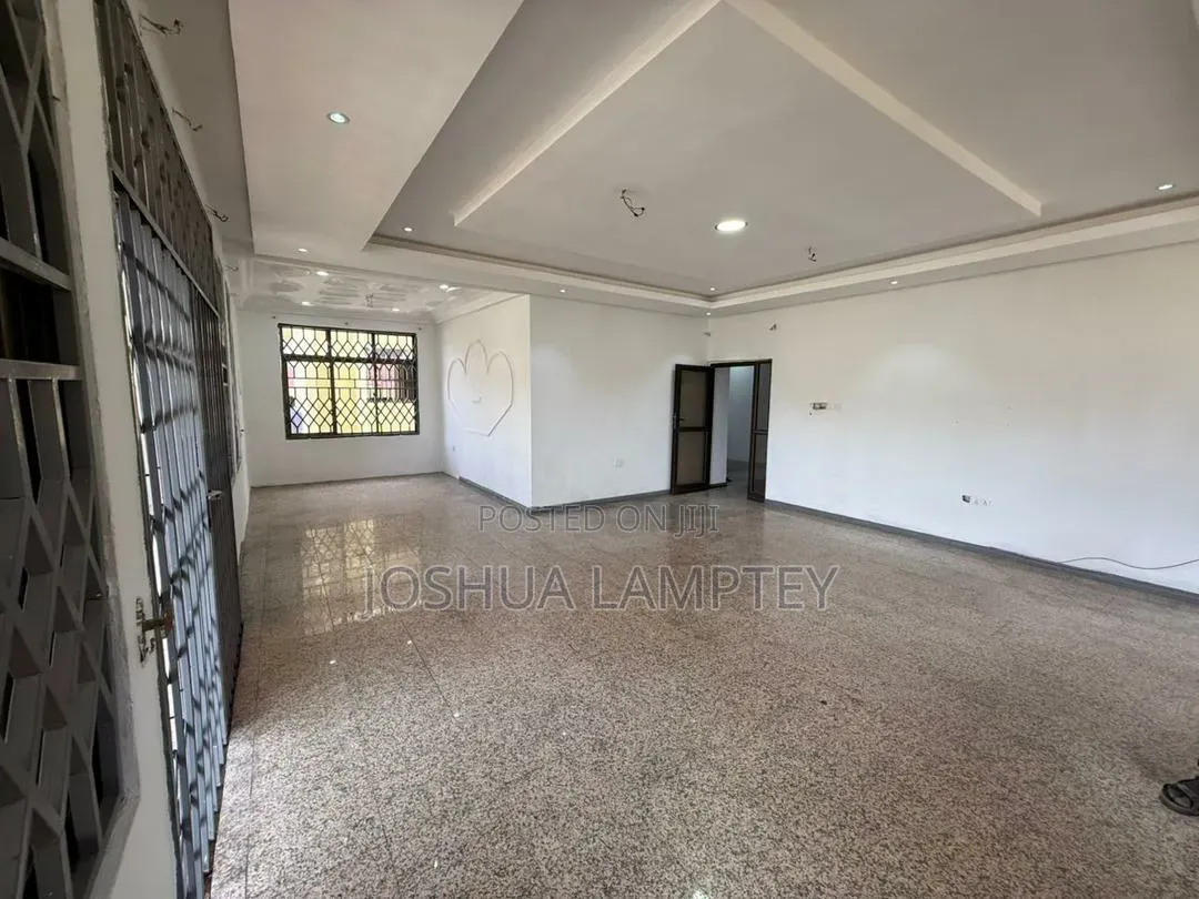 5bdrm House in Westland Ayariga, Police Station for rent
