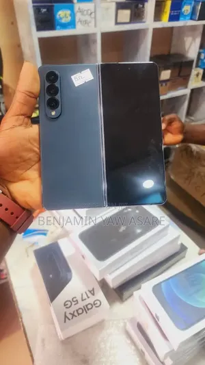 New Samsung Galaxy Z Fold4 512 GB Gray