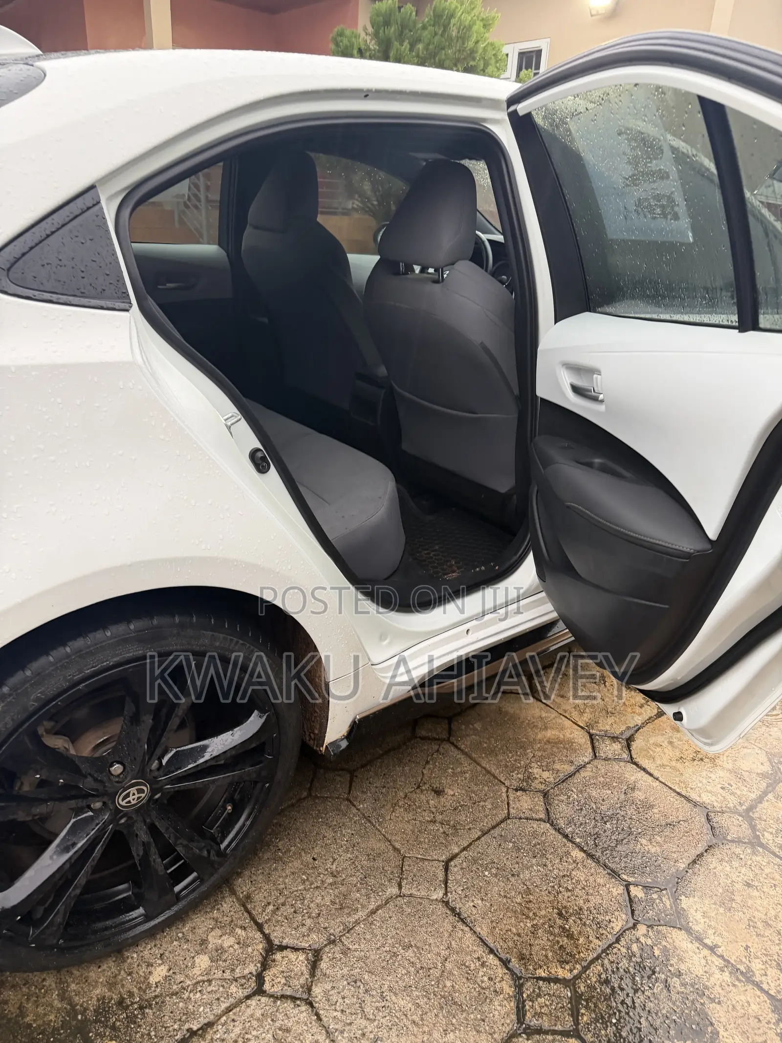 Toyota Corolla SE 2021 White