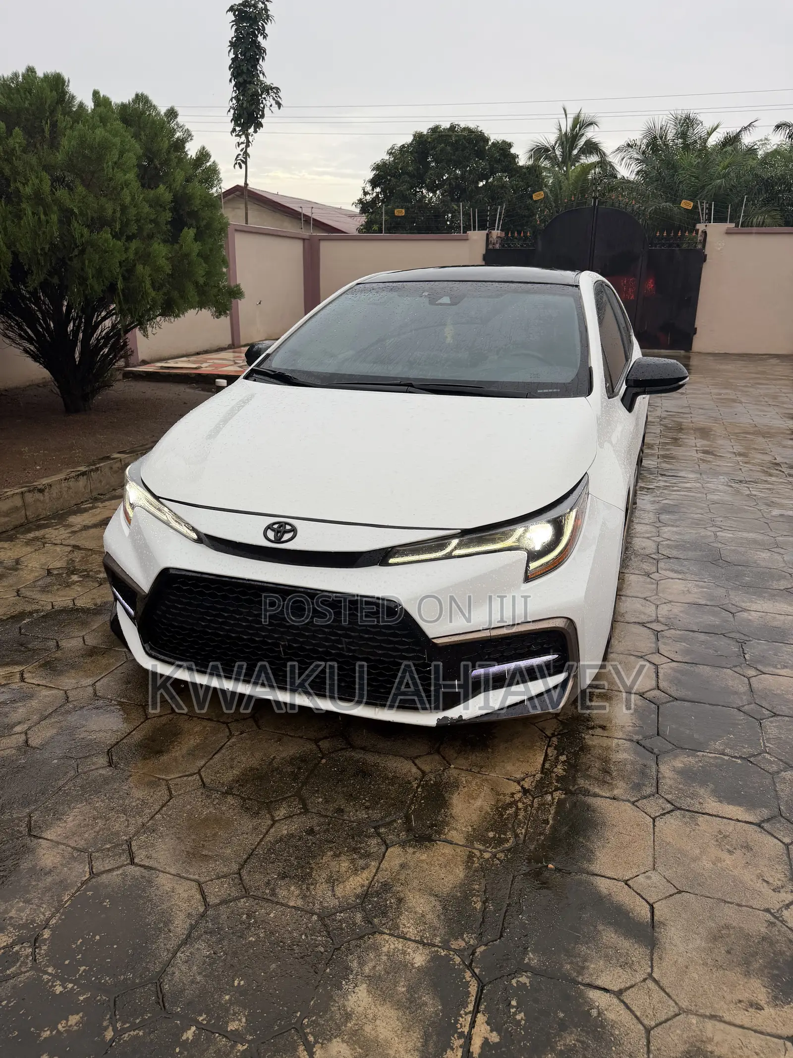 Toyota Corolla SE 2021 White