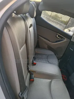 Hyundai Elantra 2014 Silver