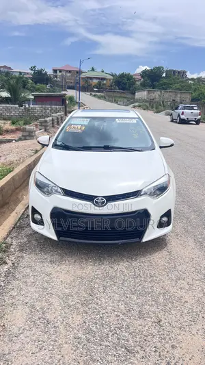Toyota Corolla S 4dr Sedan (1.8L 4cyl CVT) 2015 White